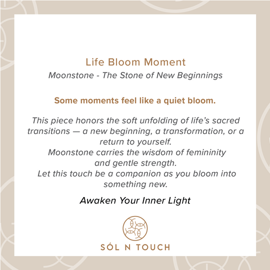 Life Bloom Moment – Ay Taşı Bileklik (Gümüş Versiyon)